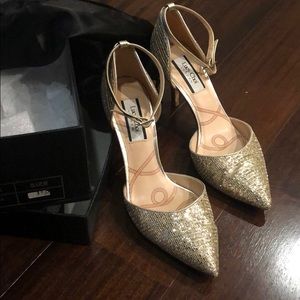 Lucy Choi Gold Glitter Heels. Size 6 or 36